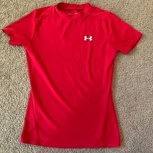 Under Armour Boys XL (shirt has small hole close to seam see pics)